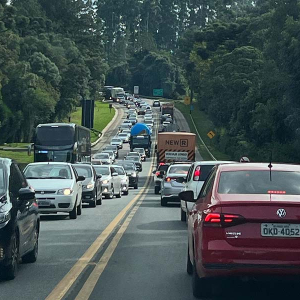 Volta do feriado: motoristas registram lentidão entre as BRs 116 e 280