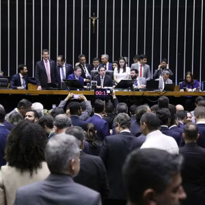 Câmara aprova aumento no número de deputados federais; veja como votaram deputados de SC e PR