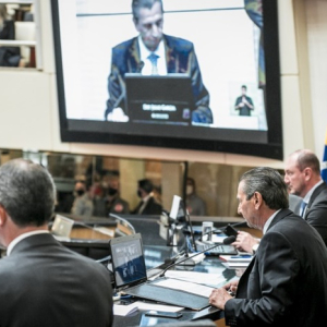 Segundo pedido de impeachment é adiado