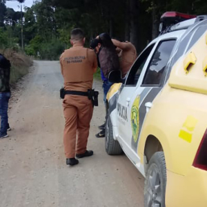 Suspeitos de furto no Tijuco Preto são presos pela PM de Rio Negro