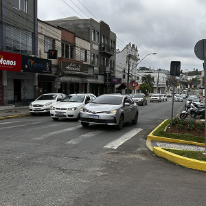 Detran aponta aumento de 11% nos emplacamentos após anúncio de redução do IPVA no Paraná