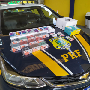 PRF prende em Mafra R$ 18 mil em mercadorias ilegais vindas do Paraguai