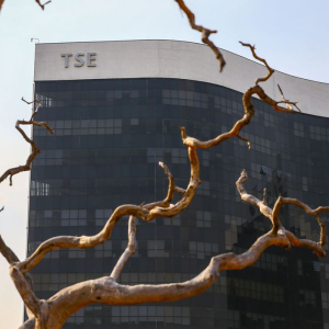 TSE lança guia de segurança para candidaturas de mulheres
