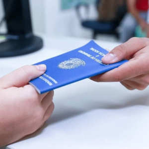 Agência de turismo abre vaga para consultora de viagens; veja requisitos