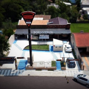 Drive-thru é nova opção da Pizzaria Fornneros em Mafra