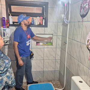 Projeto de eficiência energética troca geladeiras, chuveiros e lâmpadas de graça em Mafra