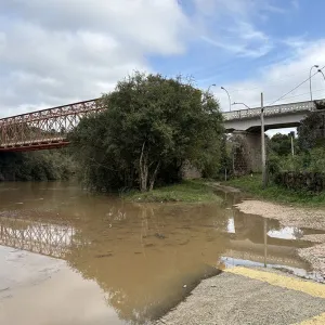 Nível do rio Negro se aproxima dos 6 metros e Defesa Civil monitora situação