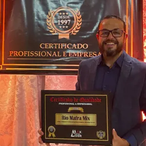 Riomafra Mix é homenageado em noite empresarial em Itaiópolis