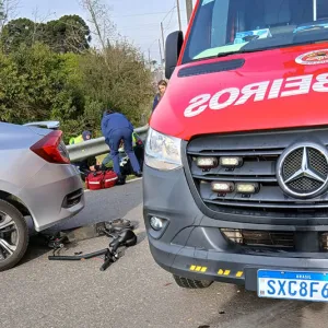 Jovem fica ferido em acidente com patinete elétrico na BR-116