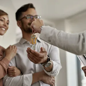Dia do Corretor de Imóveis destaca oportunidades de carreira no setor; veja como se qualificar