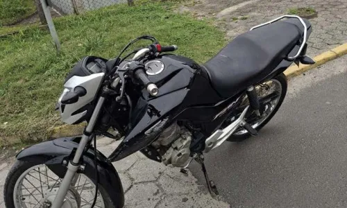 Motocicleta furtada em Itajaí é recuperada durante tentativa de fuga