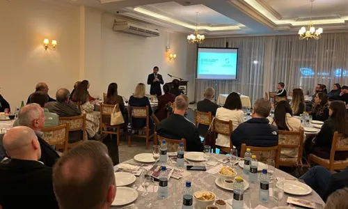 Evento reúne empresários de Mafra para analisar impactos do fim da escala 6x1 e redução da jornada