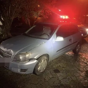 Sem CNH, motorista confunde freio com acelerador e causa acidente
