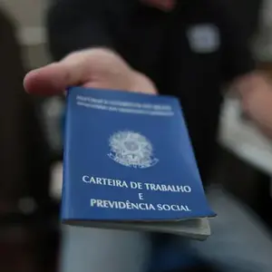 Empresa abre vaga para topógrafo com contratação CLT; veja requisitos 