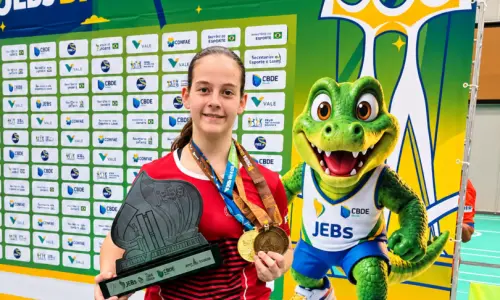 Atleta de Mafra sobe ao pódio três vezes no badminton dos Jogos Escolares Brasileiros