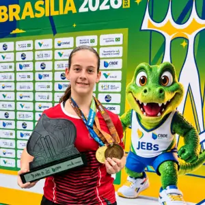 Atleta de Mafra sobe ao pódio três vezes no badminton dos Jogos Escolares Brasileiros