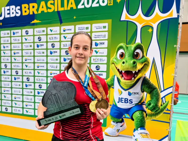 Atleta de Mafra sobe ao pódio três vezes no badminton dos Jogos Escolares Brasileiros