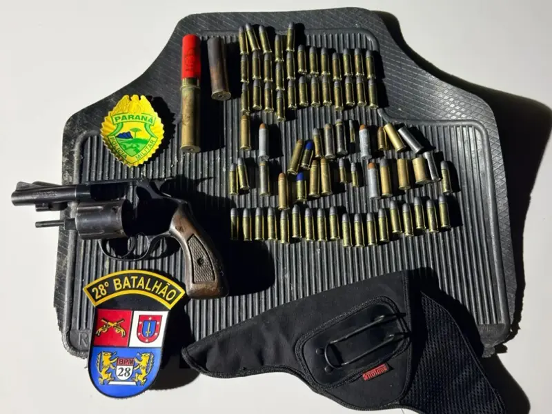 Motorista é flagrado com revólver e oferece R$ 10 mil a cada policial para ser liberado