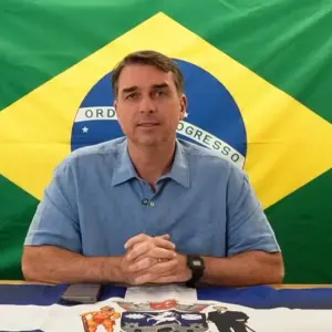 Com 100% das urnas apuradas, Flavio Bolsonaro é o mais votado em Campo do Tenente; veja resultado