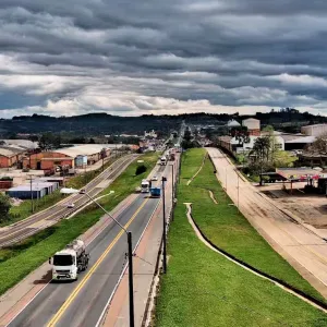 BR-116 deve receber quase 200 mil veículos durante o feriado de Nossa Senhora Aparecida