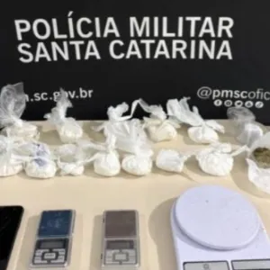 Homem é preso com mais de meio quilo de cocaína em apartamento