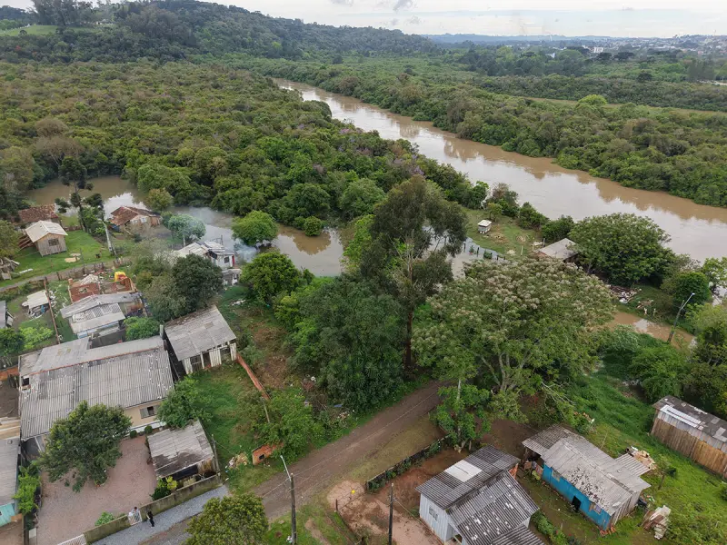 Após ultrapassar 9 metros, nível do rio Negro começa a baixar