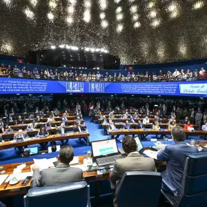 Senado aprova fim da escala 6x1; entenda como será a mudança