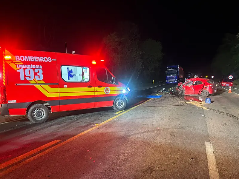 Homem morre e três pessoas ficam feridas em acidente na BR-116
