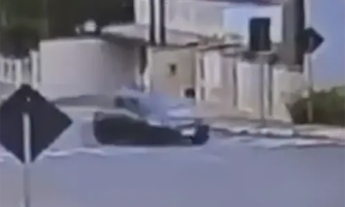 Dono de veículo envolvido em atropelamento se apresenta à polícia e diz que amigo dirigia