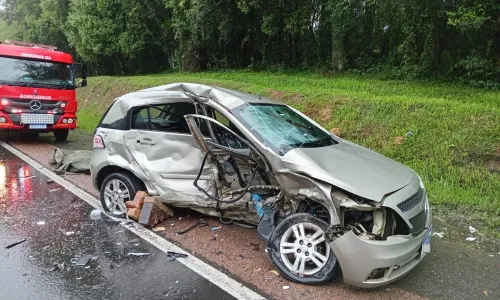 Identificadas as vítimas de acidente que deixou dois mortos na BR-116, em Mafra