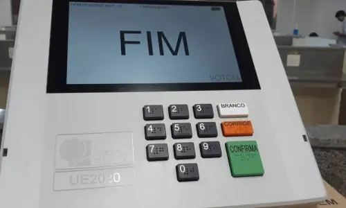 Votação é prorrogada até as 19 horas em todo o Brasil