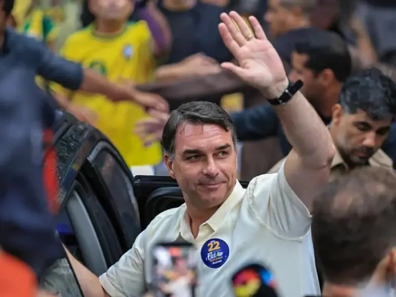 Flávio Bolsonaro vence em Rio Negro com 74,48% dos votos válidos