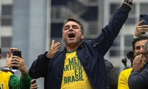 Mafra dá vitória a Flávio Bolsonaro com mais de 17 mil votos de vantagem