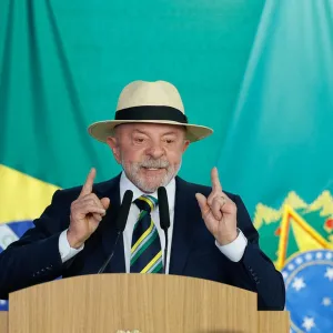 Lula é reeleito Presidente da República com 51,75% dos votos válidos