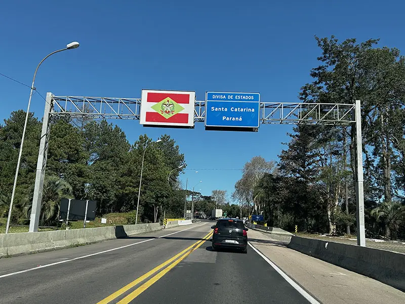 Vai pegar a estrada? Feriado de Finados deve aumentar movimento na BR-116; veja o melhor horário para viajar