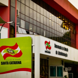 SC notifica servidores e pensionistas que receberam auxílio emergencial indevido