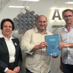 Prefeito eleito, Emerson Maas, assina termo de compromisso com o Masterplan