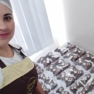 Na Páscoa, artesãs apostam na felicidade trazida pelo chocolate
