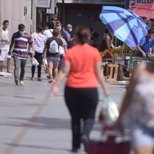 Expectativa de vida no Brasil sobe para 76,6 anos em 2019