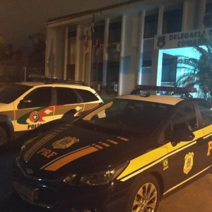 Polícia monta cerco e prende trio de mafrenses suspeitos de roubo em Itaiópolis