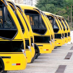 Associação teme calote no transporte escolar e pede que mensalidades sejam pagas