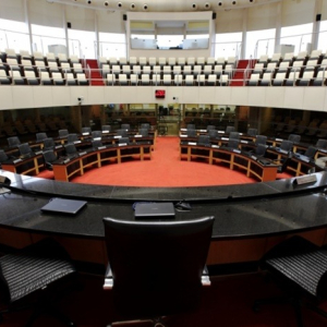 Deputados mandam recado ao governo pelo fim do isolamento