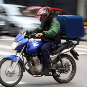 Depois do isolamento social, motoboys se tornam novo alvo de assaltantes