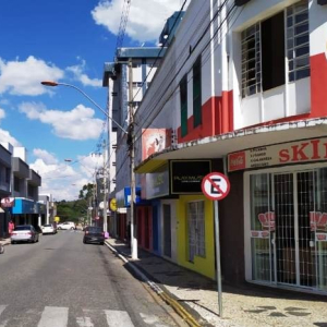 Com restrições, Rio Negro libera funcionamento de hotéis, restaurantes e comércio