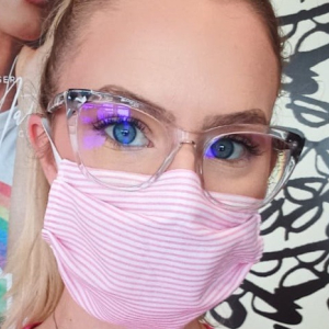 Compre um óculos e ganhe máscaras personalizadas na Madrid Óticas