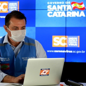 SC proíbe demissão de ACTs e cortes de água e luz durante pandemia