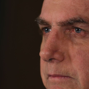 Vírus vai atingir 70% da população, diz Bolsonaro
