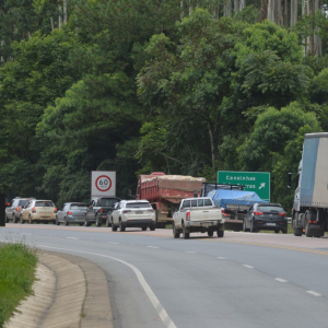 BR-280 está totalmente interditada entre Mafra e Três Barras