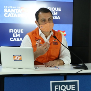 Transporte coletivo, aulas, eventos e calendário esportivo seguem suspensos