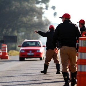 Rodovias paranaenses registram 11 mortes no feriado